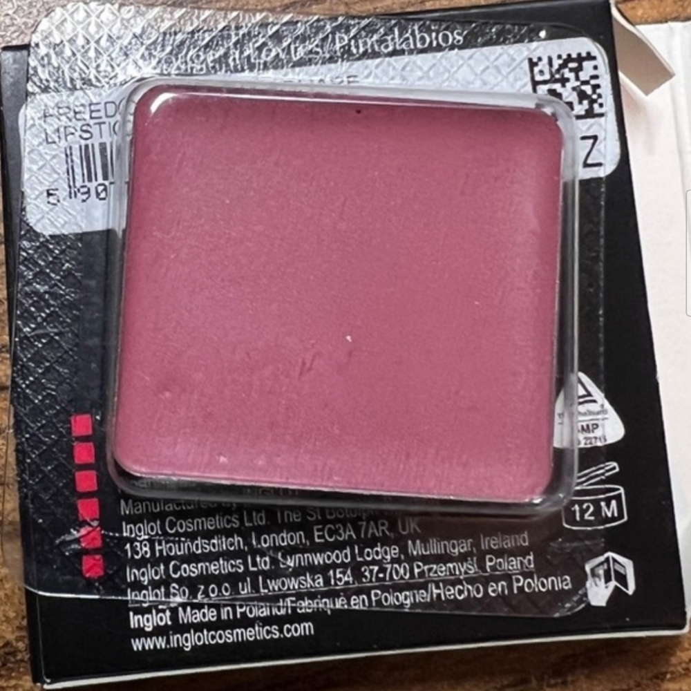 NWT Inglot Freedom System Lipstick #31 PINK